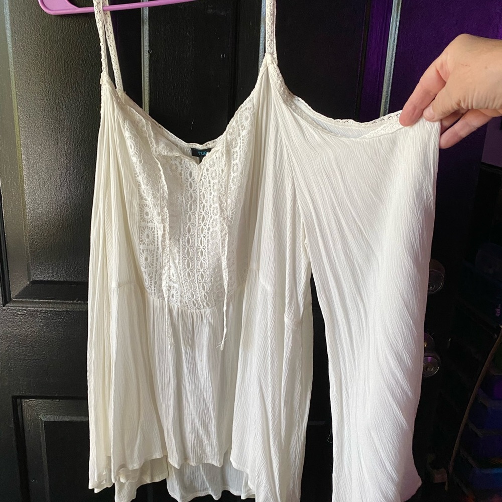 White cold shoulder blouse - Picture 6 of 8